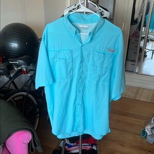 Columbia Men's Blue Shirt